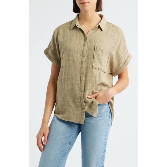 cloth & stone Tops - cloth & stone light olive textured blouse
